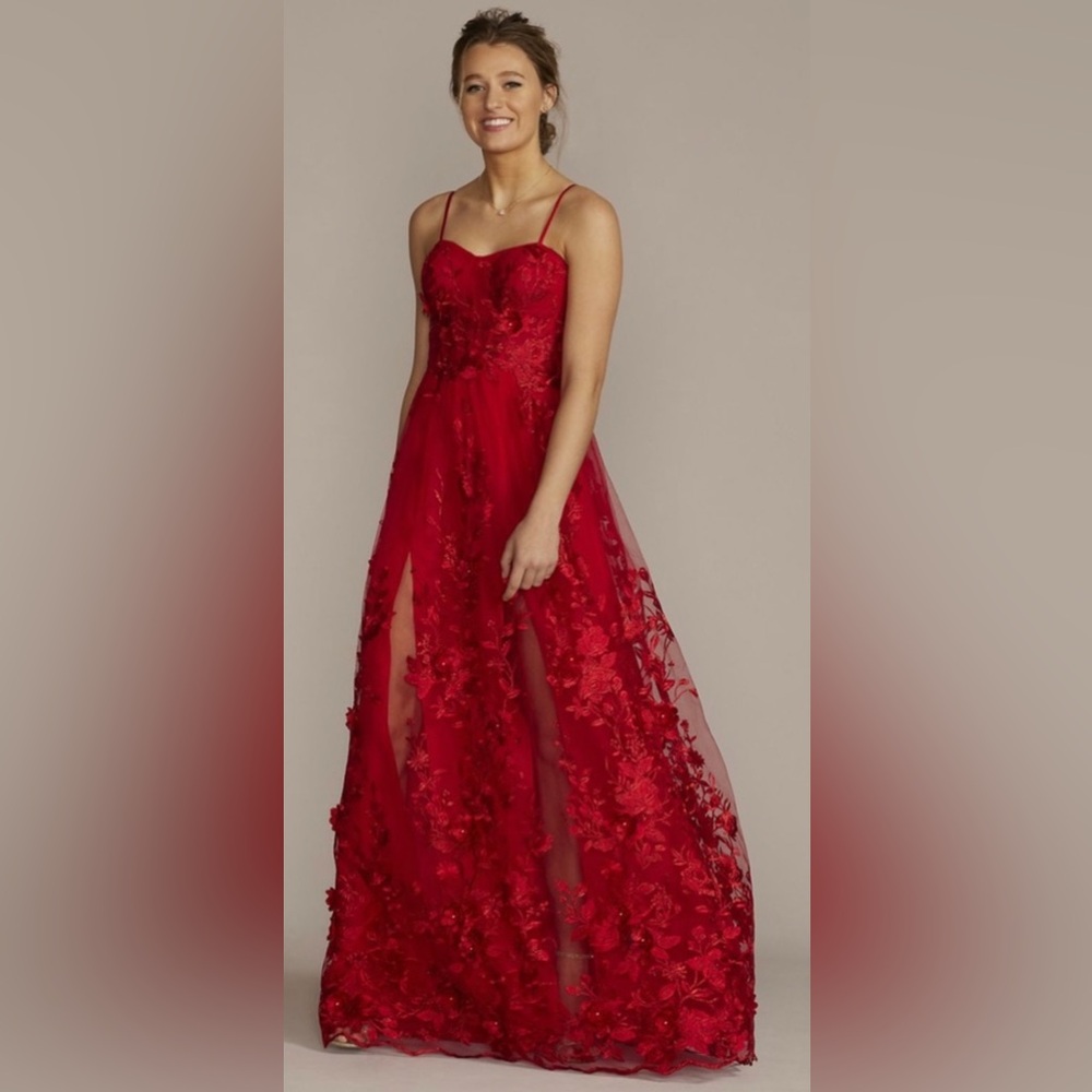 Stunning Red  Floral Lace Prom Dress size 4